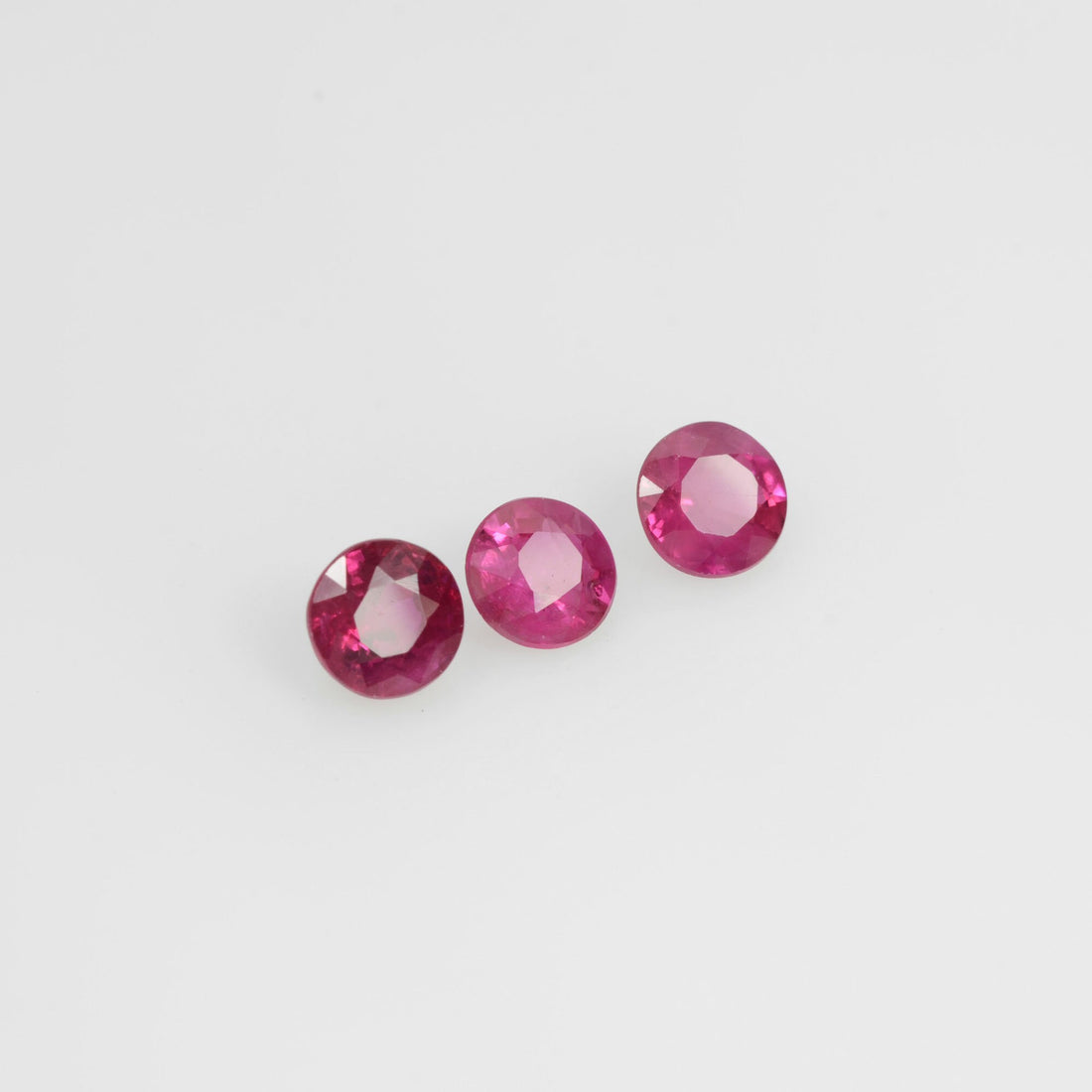 3.2-4.4 mm Natural Ruby Loose Gemstone Round Cut
