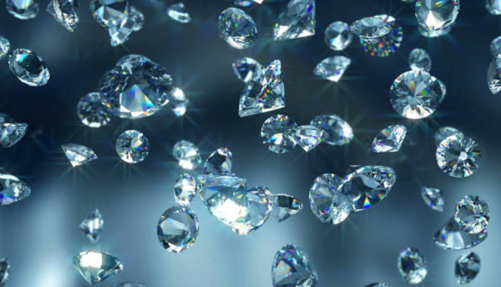 Exploring the Latest Trends in Diamond Jewelry