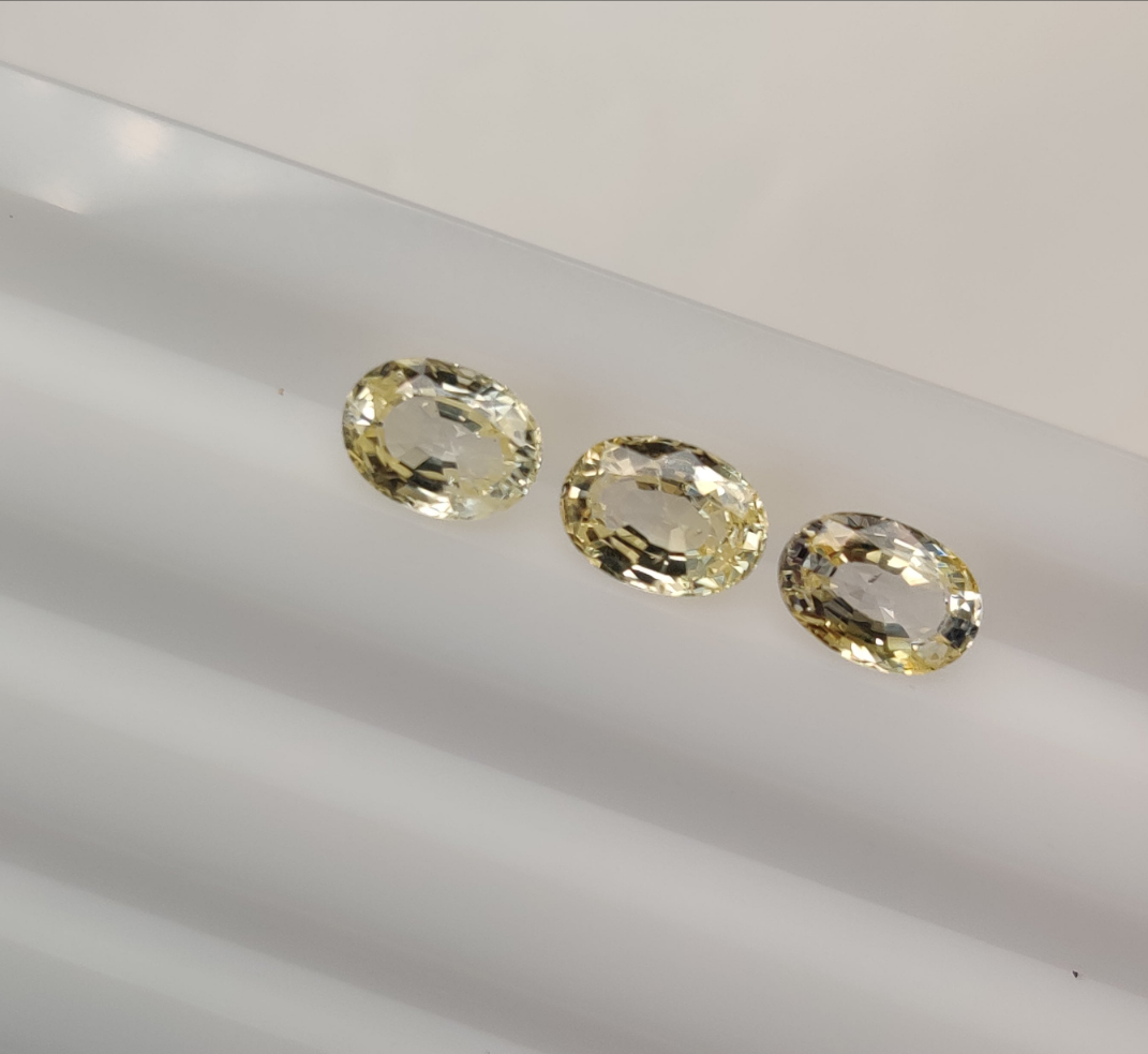 7x5 mm Natural Calibrated Sri Lanka Yellow Sapphire Loose Gemstone Oval Cut