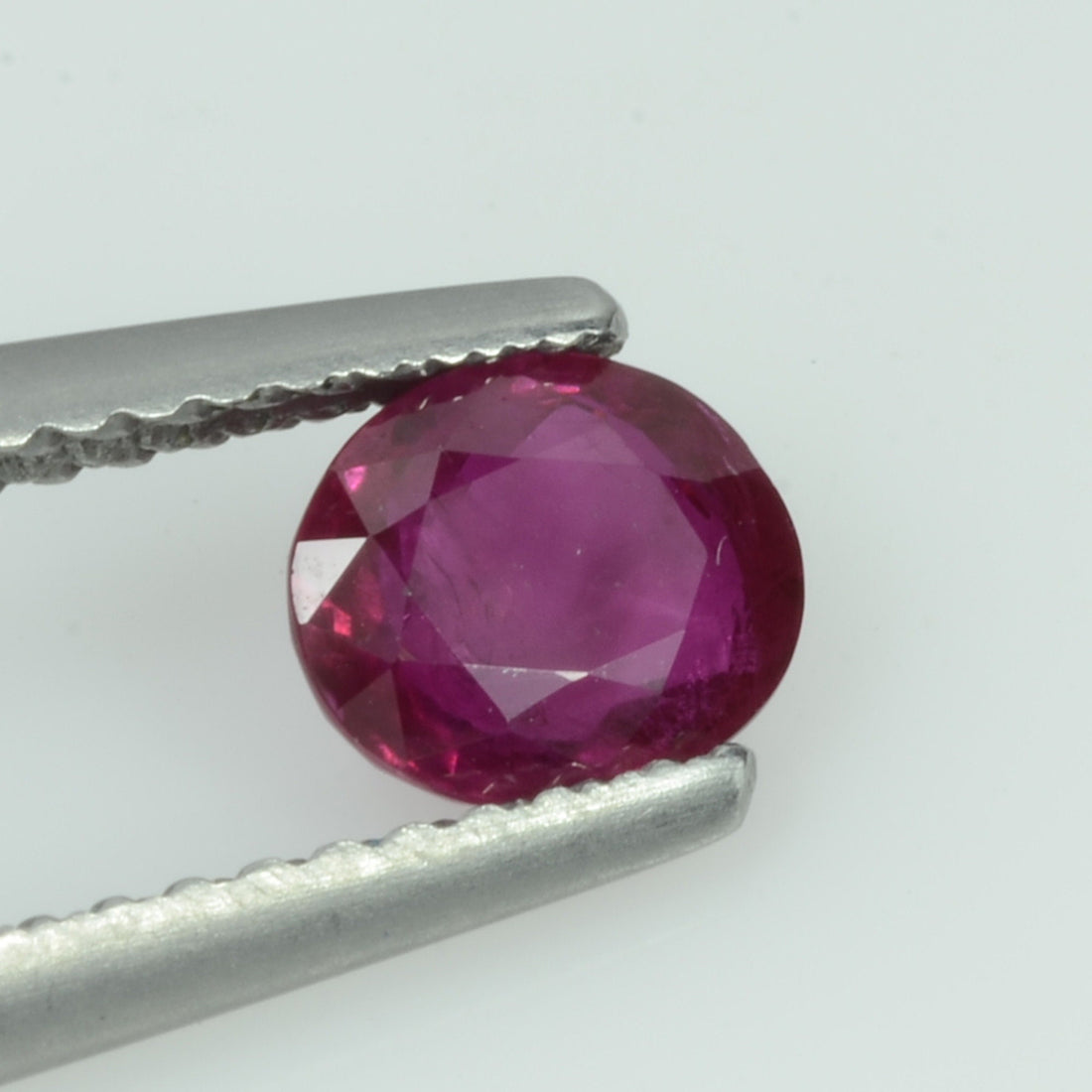 0.79 Cts Natural Vietnam Ruby Loose Gemstone Oval Cut