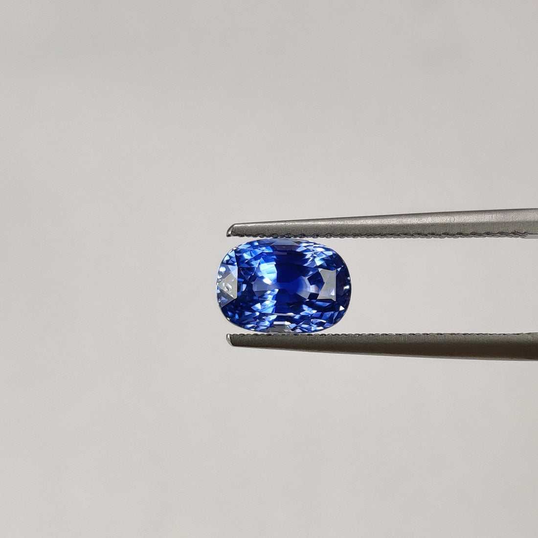 2.66 cts Natural Blue Sapphire Loose Gemstone Oval Cut