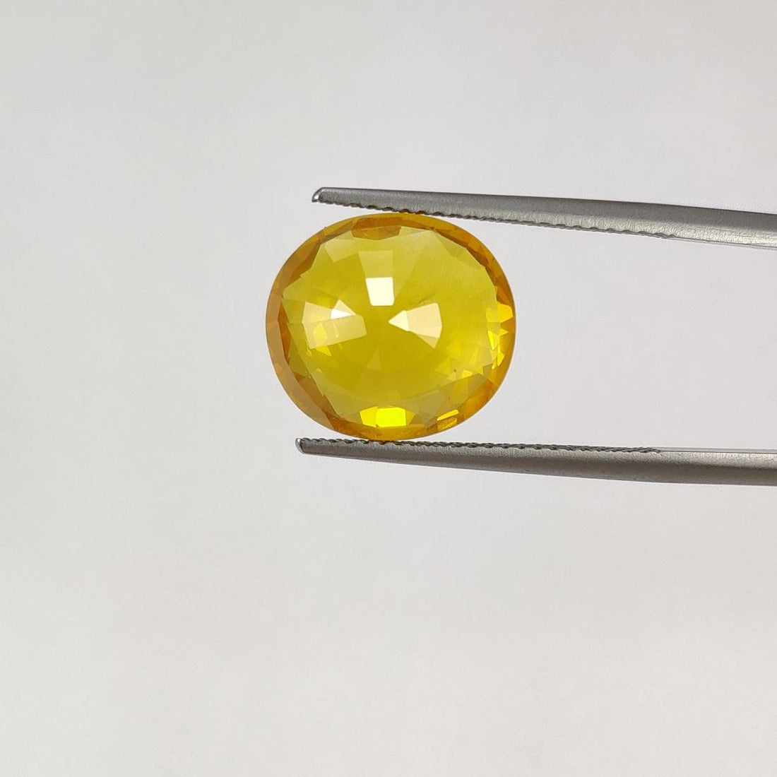 8.16 cts Natural Yellow Sapphire Loose Gemstone Oval Cut