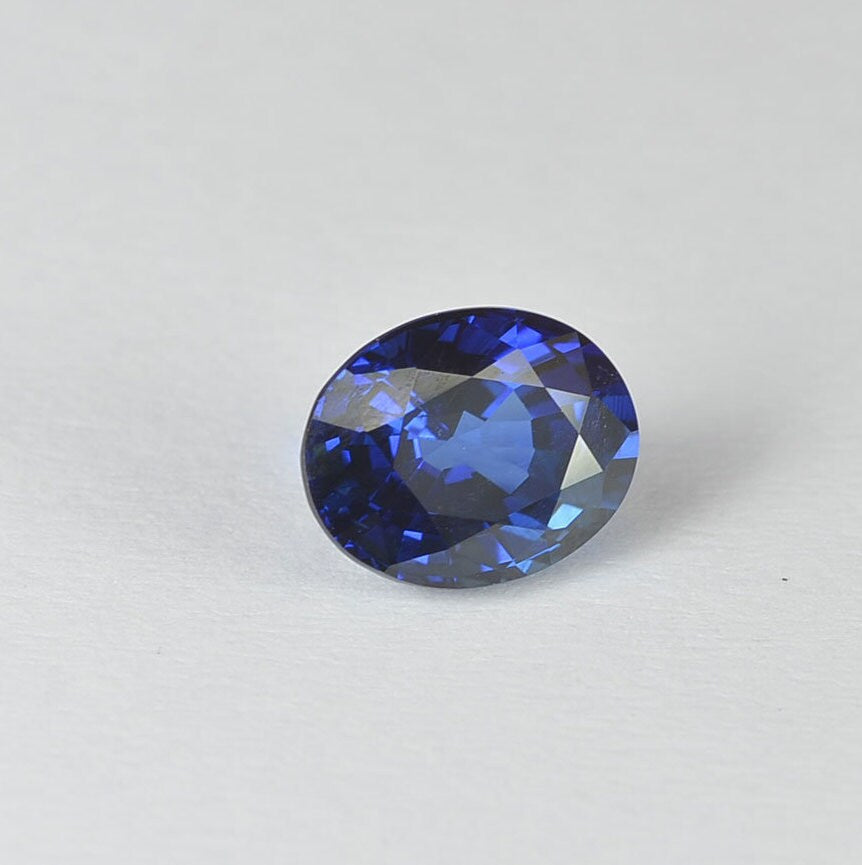 1.97 cts Natural Blue Sapphire Loose Gemstone Oval Cut Certified