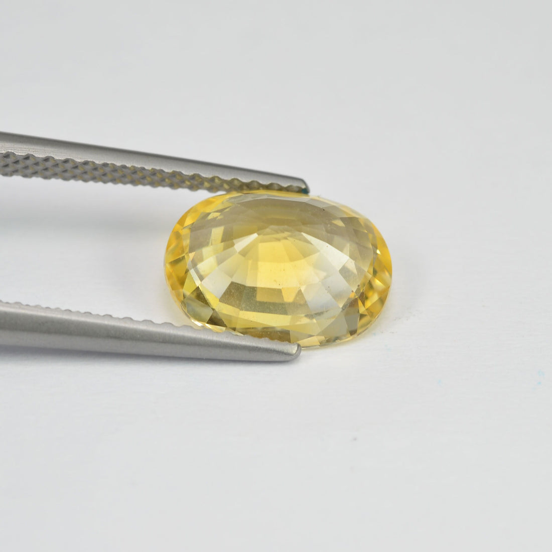 2.72 cts Natural Yellow Sapphire Loose Gemstone Oval Cut