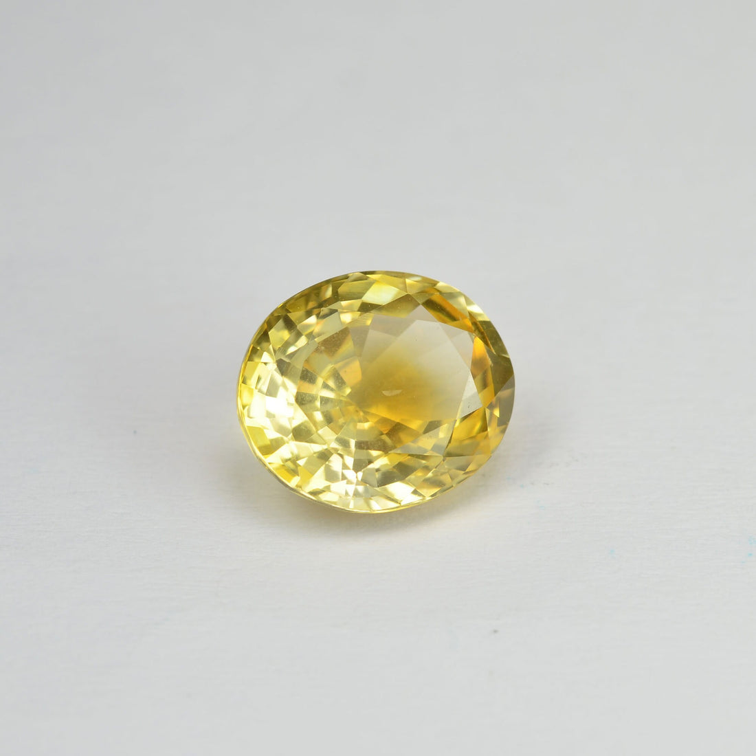 2.78 cts Natural Yellow Sapphire Loose Gemstone Oval Cut
