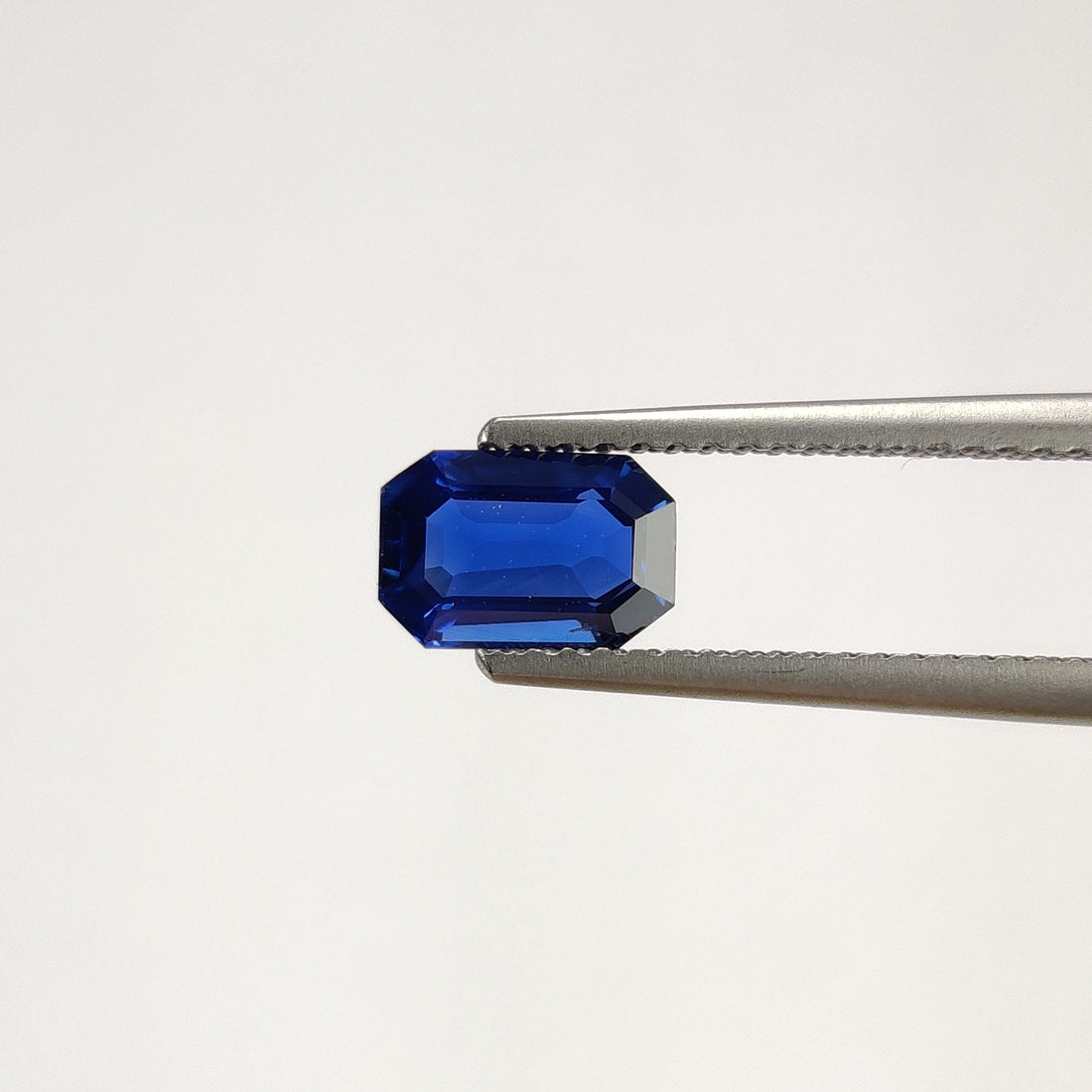 1.22 cts Natural Blue Sapphire Loose Gemstone Emerald Cut Certified