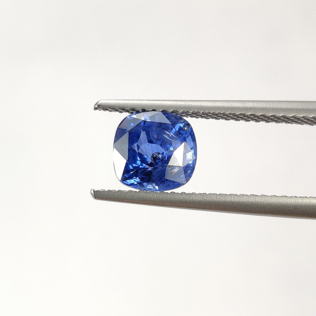 2.02 cts Natural Blue Sapphire Loose Gemstone Cushion Cut