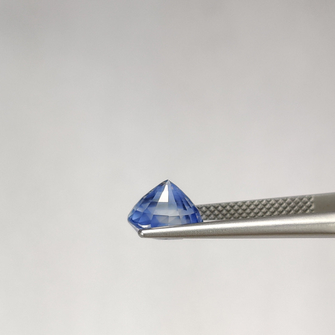 2.61 cts Unheated Natural Blue Sapphire Loose Gemstone Oval Cut