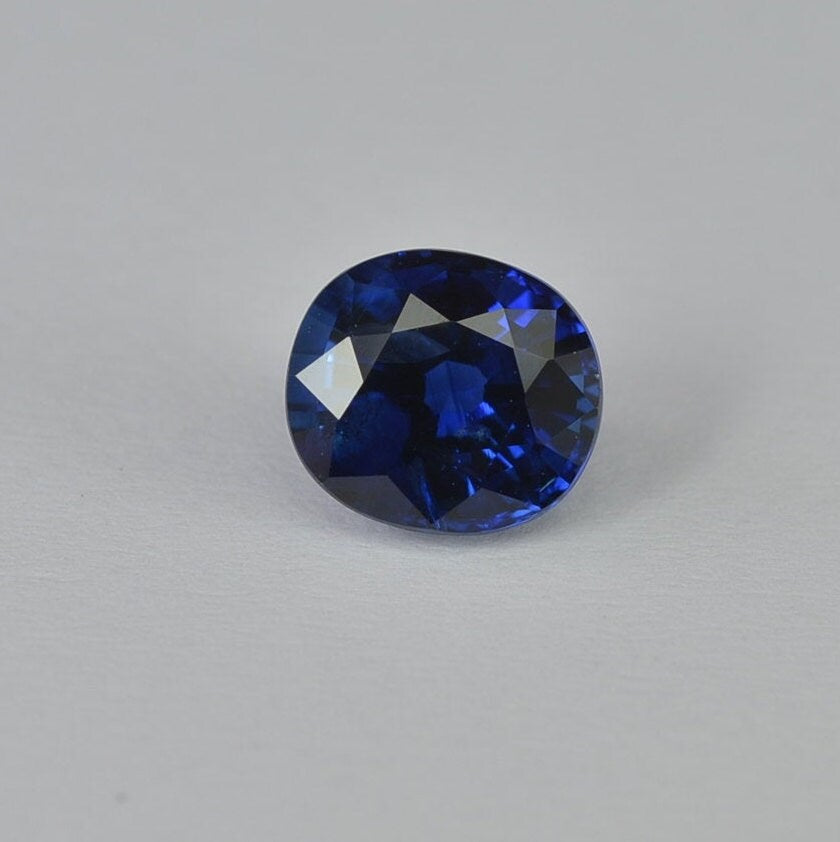 2.19 cts Natural Blue Sapphire Loose Gemstone Oval Cut Certified