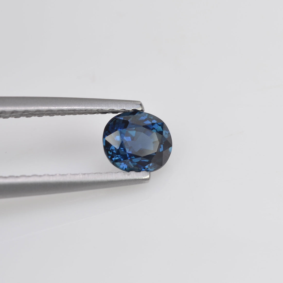 0.78 cts  Natural Blue Sapphire Loose Gemstone Oval Cut - Thai Gems Export Ltd.