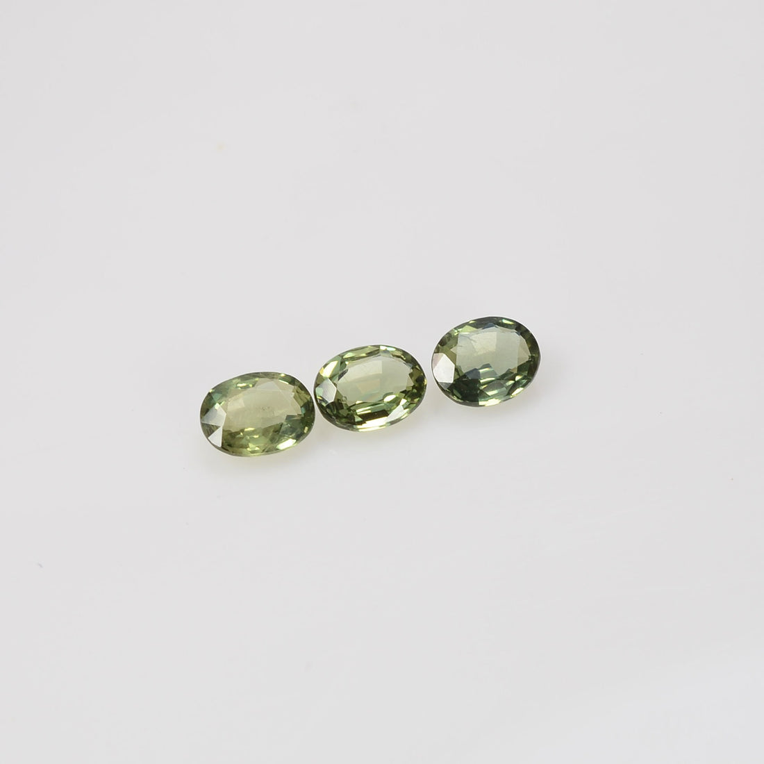 5x4 mm Natural Calibrated Green Sapphire Loose Gemstone Oval Cut