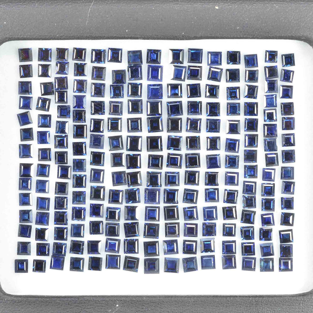 2.6-3.4 mm Natural Calibrated Blue Sapphire Loose Gemstone Square Cut