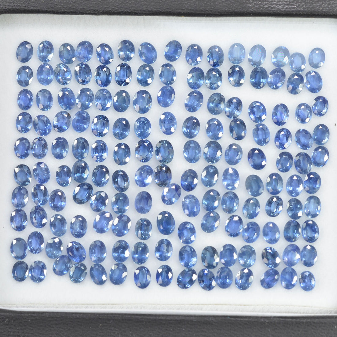 4x3 mm Natural Calibrated Blue Sapphire Loose Gemstone Oval Cut