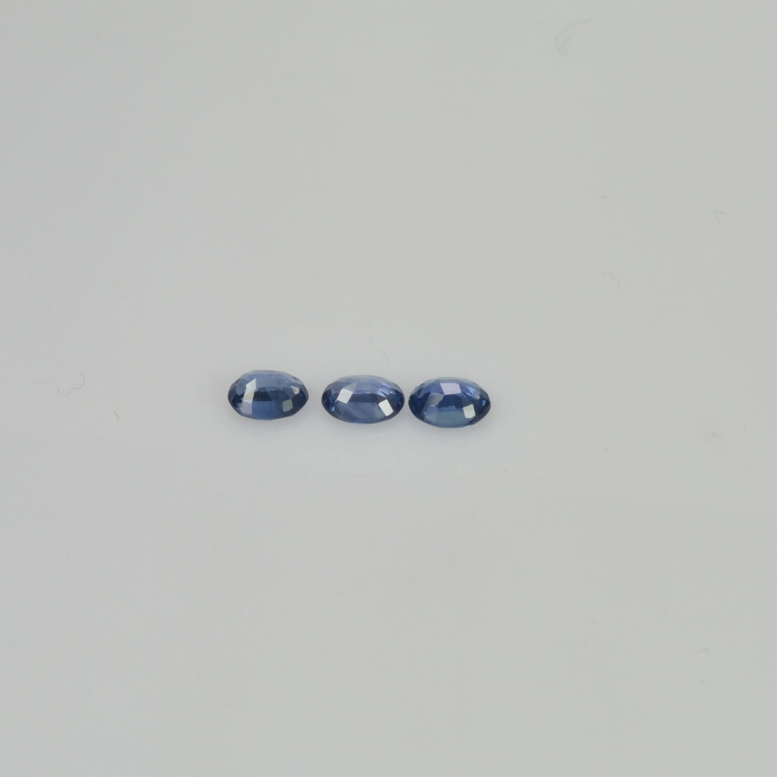 4x3 mm Natural Calibrated Blue Sapphire Loose Gemstone Oval Cut