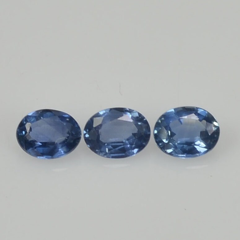 4x3 mm Natural Calibrated Blue Sapphire Loose Gemstone Oval Cut