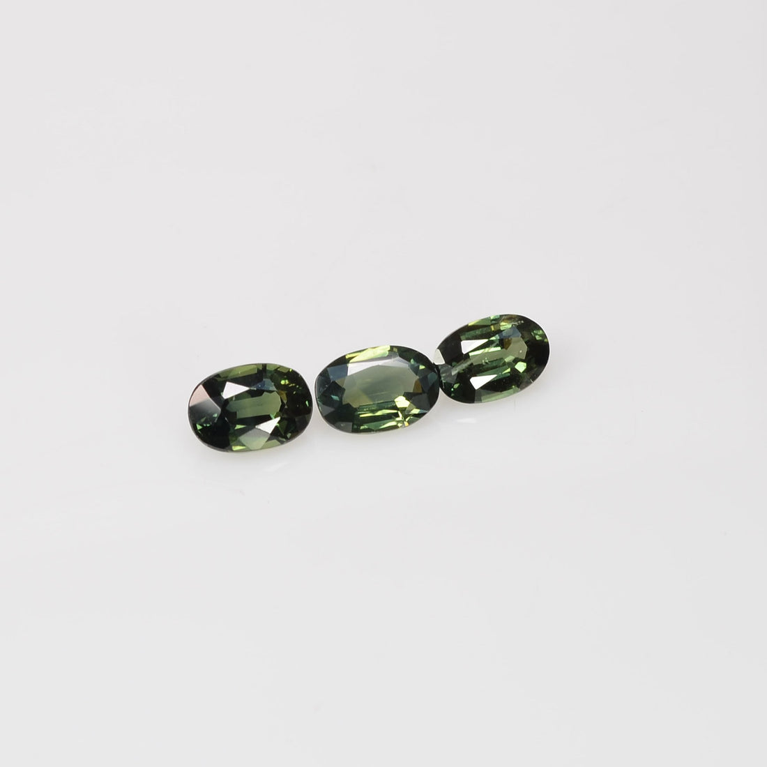 6x4 mm Natural Calibrated Green Sapphire Loose Gemstone Oval Cut