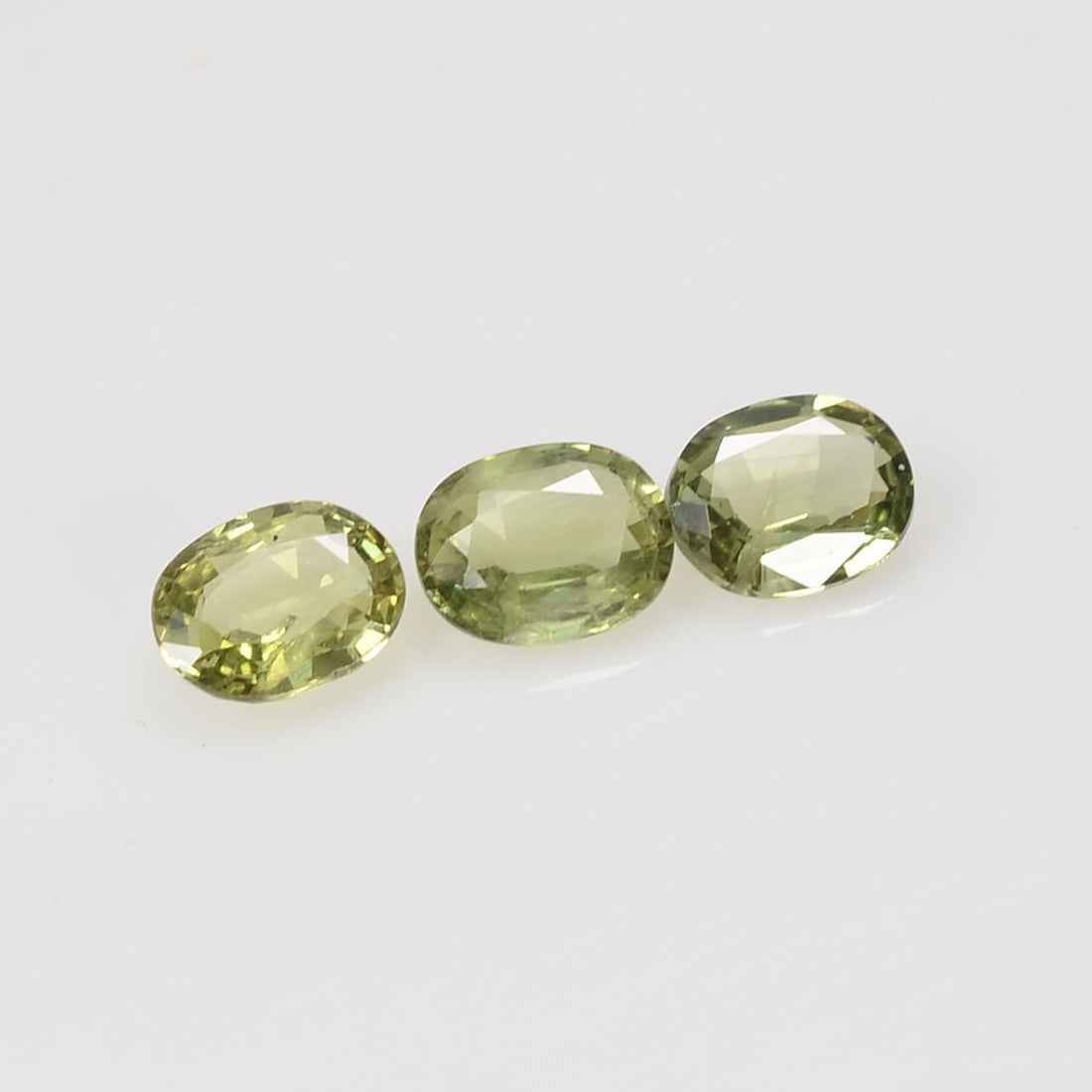 5x4 mm Natural Calibrated Green Sapphire Loose Gemstone Oval Cut