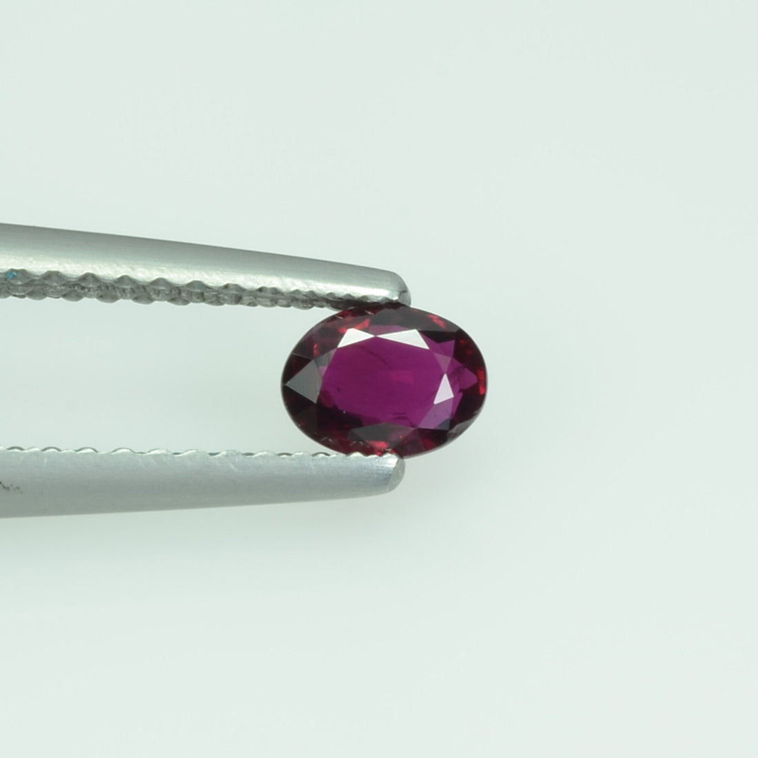 0.35 Cts Natural Thai Ruby Loose Gemstone Oval Cut