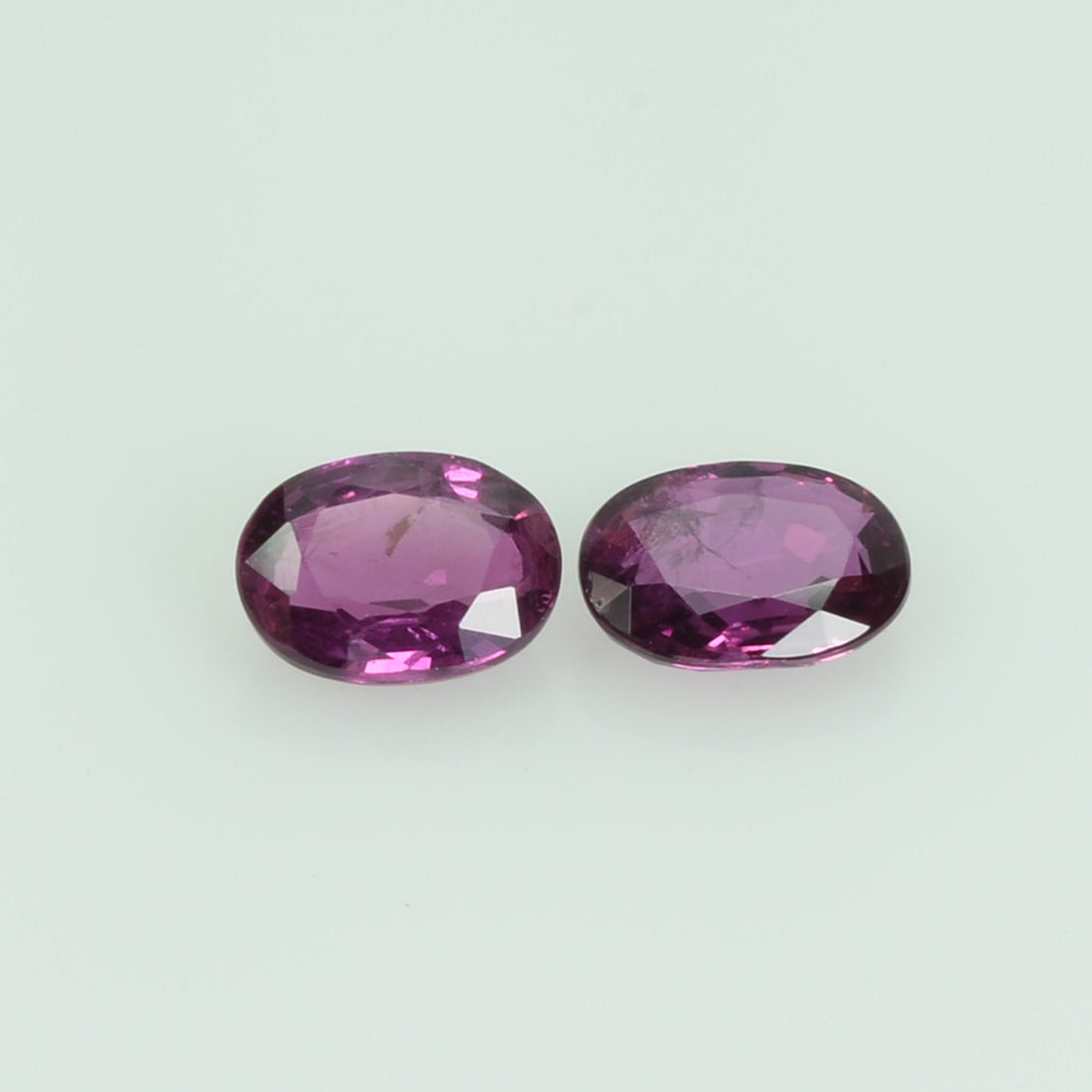 5.5x4.00 mm Natural Thai Ruby Loose Gemstone Oval Cut