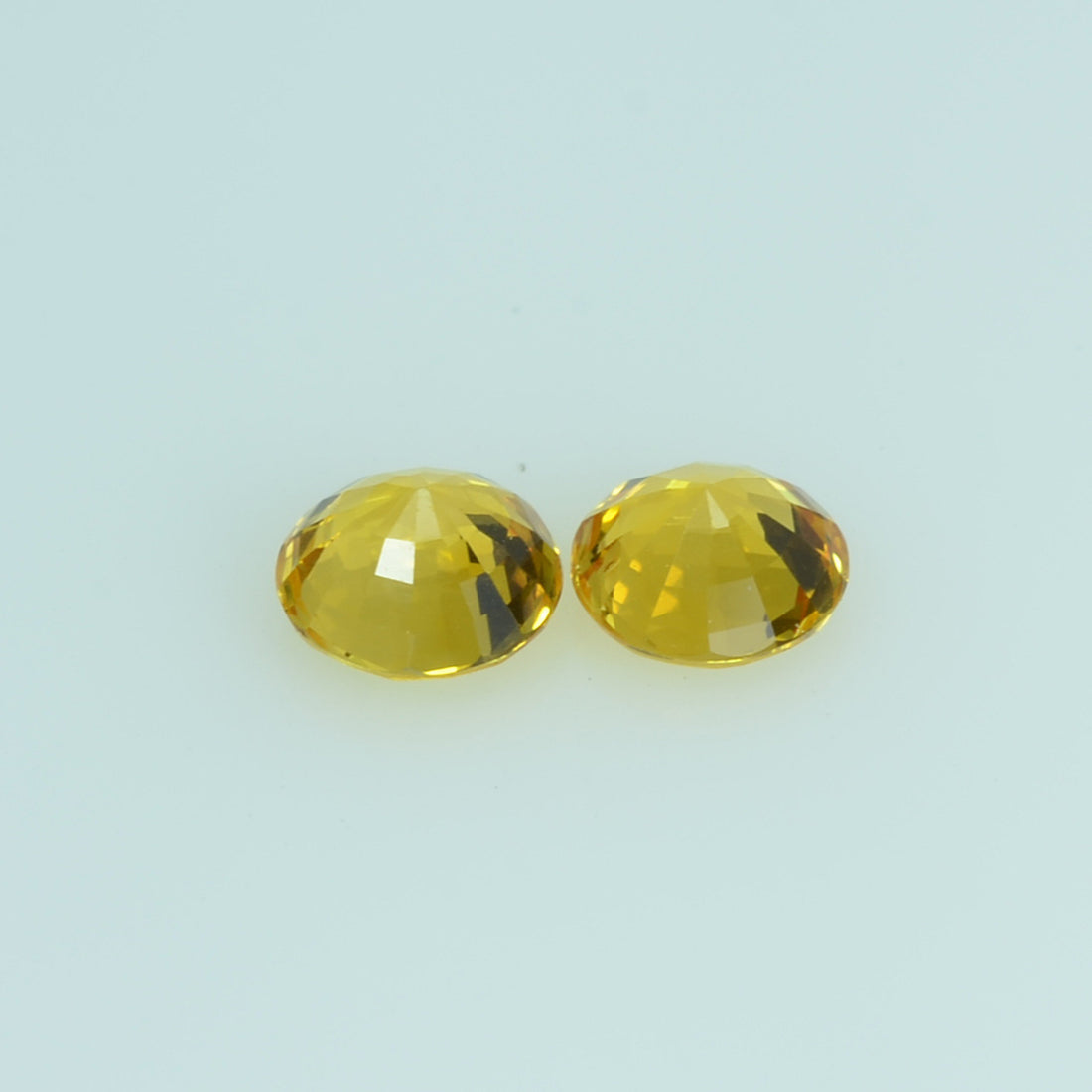 3.8 mm Natural Yellow Sapphire Loose Gemstone Round Cut - Thai Gems Export Ltd.