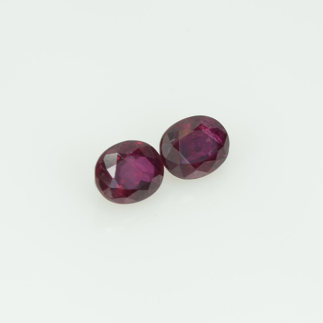 4x3.5 mm Natural Thai Ruby Loose Gemstone Oval Cut