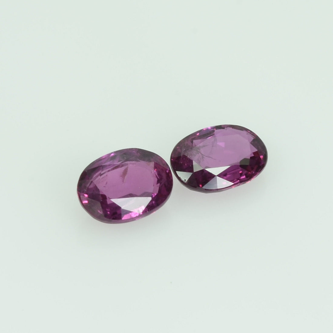 5.5x4.00 mm Natural Thai Ruby Loose Gemstone Oval Cut