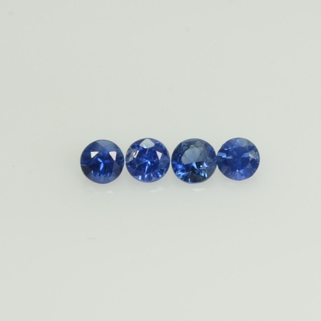 1.1-5.0 mm Natural Blue Sapphire Loose Gemstone Round Diamond Cut Vs Quality A+ Color