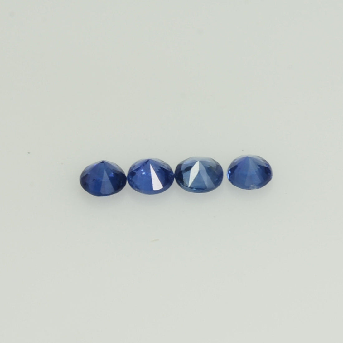 1.1-5.0 mm Natural Blue Sapphire Loose Gemstone Round Diamond Cut Vs Quality A+ Color