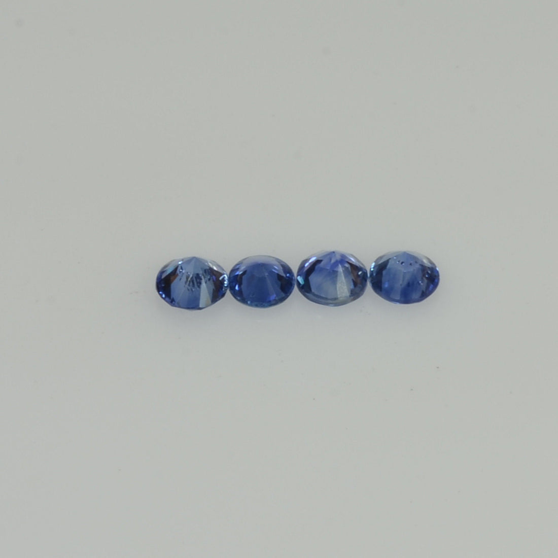 2.5-4.0 mm Natural Blue Sapphire Loose Gemstone Round Diamond Cut Vs Quality Color