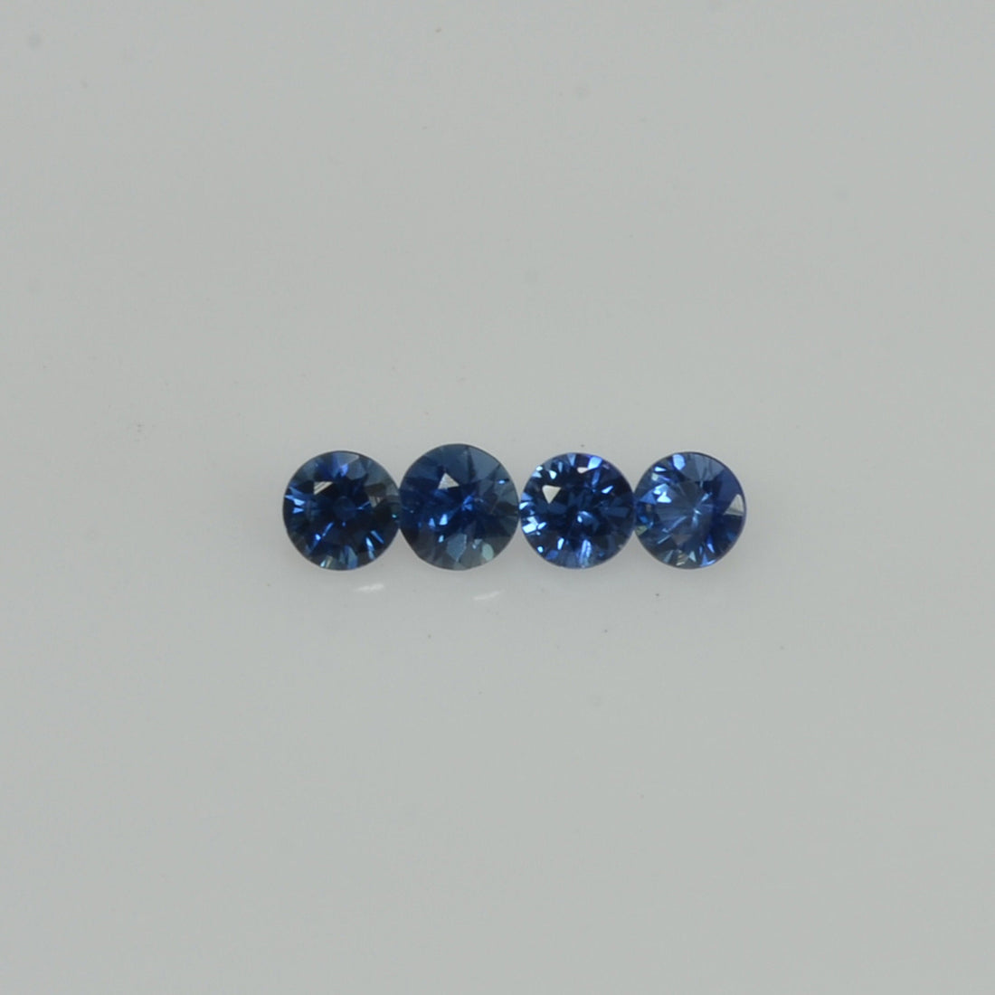 2.7-3.3 mm Natural Blue Sapphire Loose Gemstone Round Diamond Cut Vs Quality Color