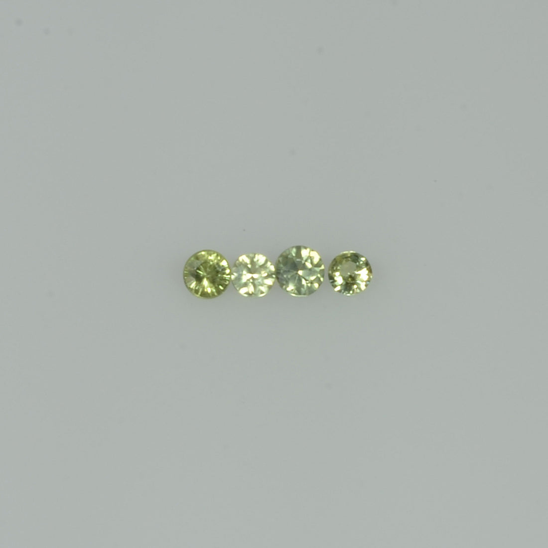 1.4-3.5  mm Natural Green Sapphire Loose Gemstone Round Diamond Cut Vs Quality Color - Thai Gems Export Ltd.