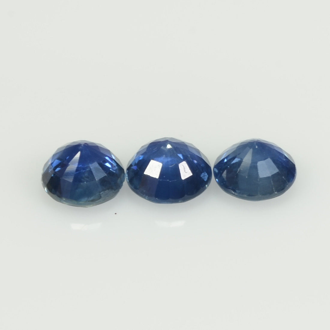 4.2-5.3 MM Natural Blue Sapphire Loose Gemstone Round Cut