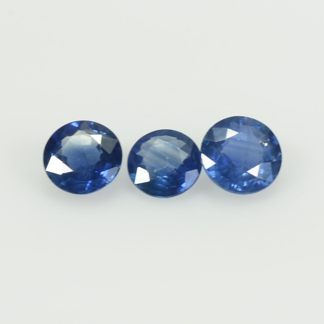 5.1-6.0 MM Natural Blue Sapphire Loose Gemstone Round Cut