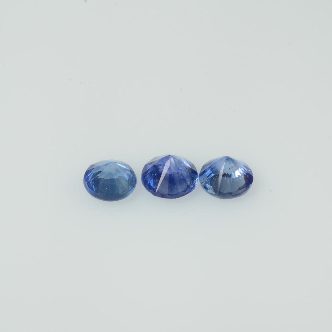 3.8-5.0 mm Natural Blue Sapphire Loose Gemstone Round Diamond Cut Vs Quality Color