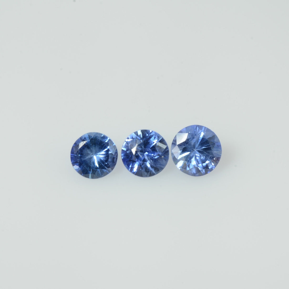 3.8-4.8 mm Natural Blue Sapphire Loose Gemstone Round Diamond Cut Vs Quality Color