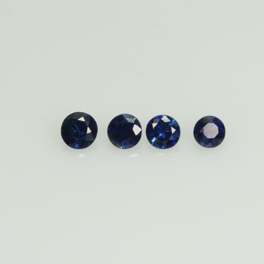 1.5-5.3 mm Natural Blue Sapphire Loose Gemstone Round Diamond Cut Vs Quality AAA+ Color