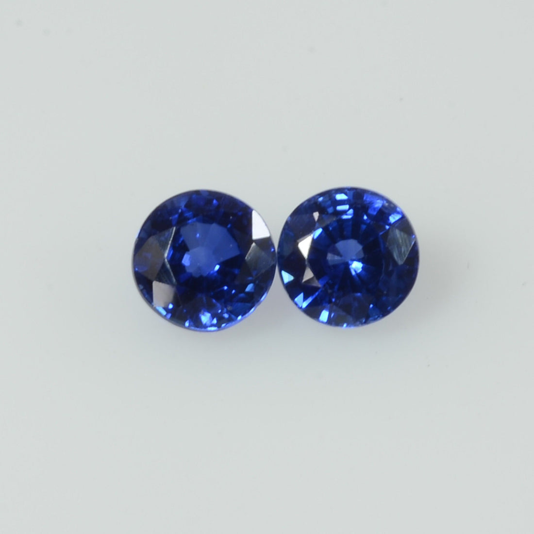 3.9 mm Natural Blue Sapphire Loose Gemstone Round Diamond Cut