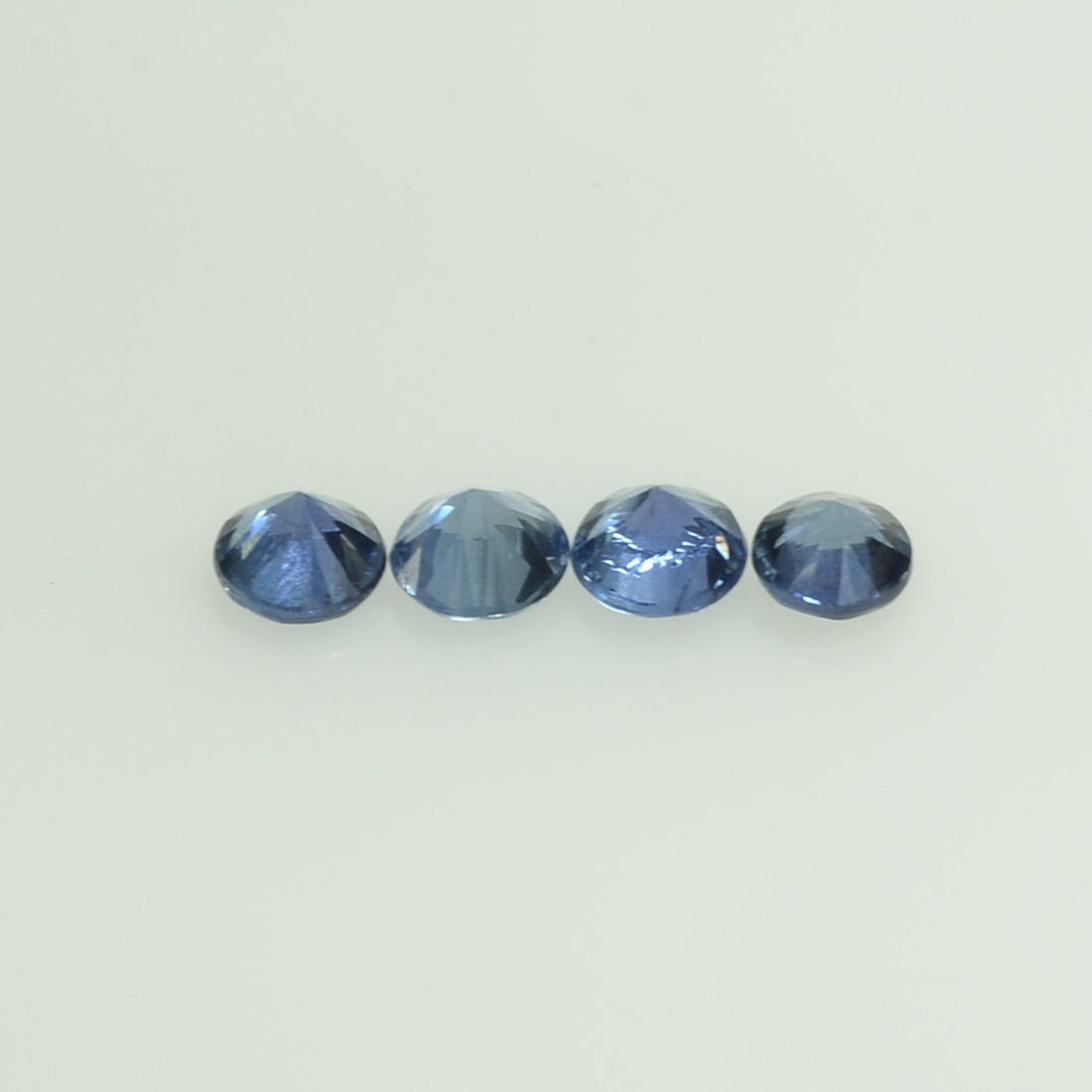 0.8-4.3 mm Natural BlueSapphire Loose Gemstone Round Diamond Cut Vs Quality Color