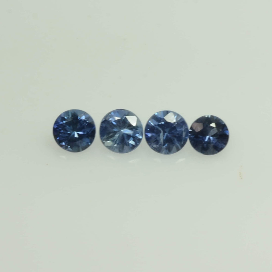 0.8-4.3 mm Natural BlueSapphire Loose Gemstone Round Diamond Cut Vs Quality Color