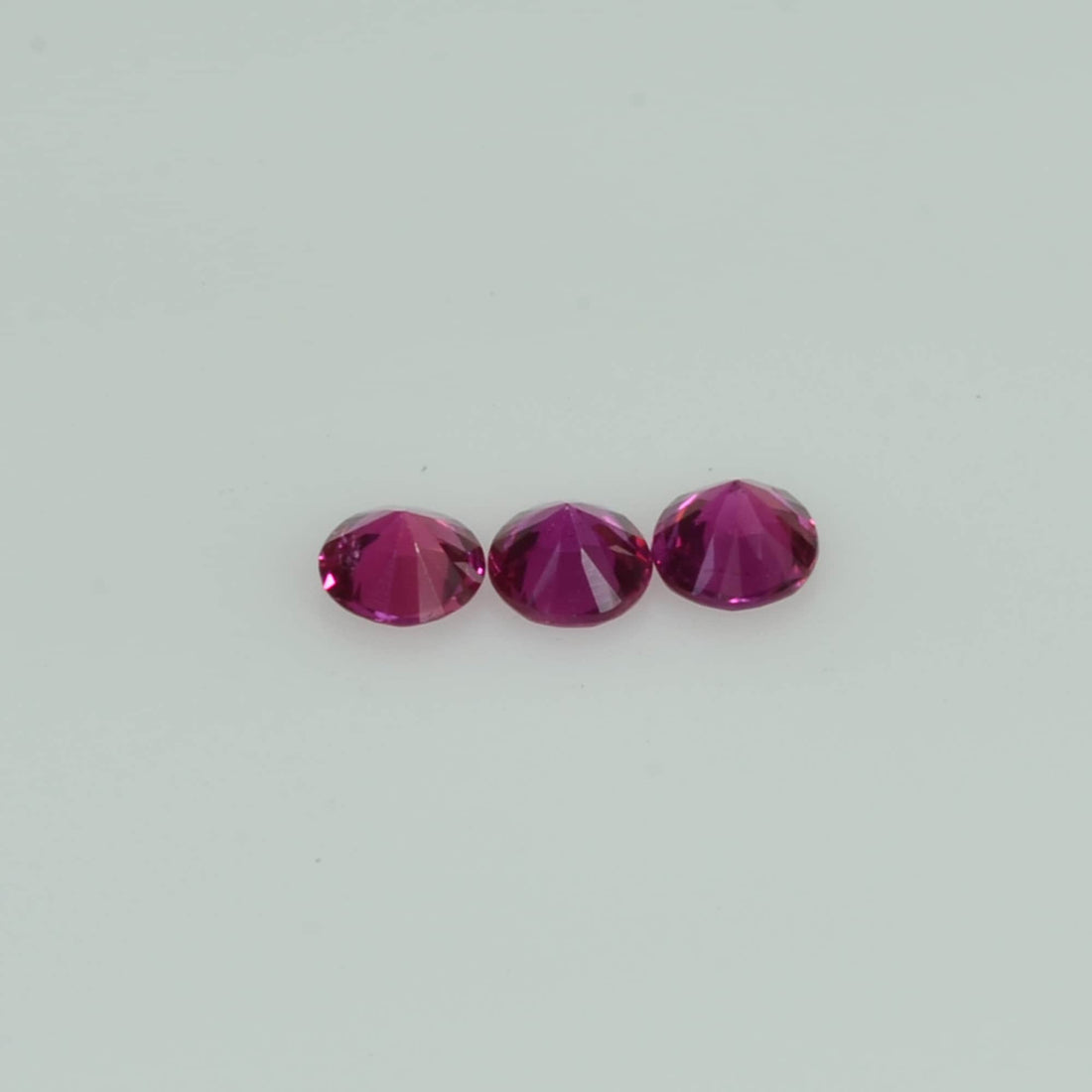 3.0-3.5 Cts Natural Thai Ruby Loose Gemstone Round Cut