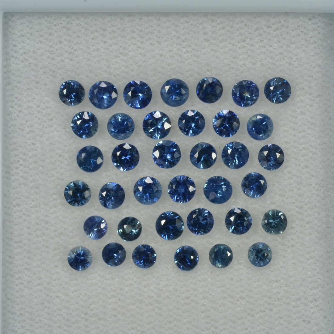 1.4-4.2 mm Natural Blue Sapphire Loose Gemstone Round Diamond Cut Vs Quality Color