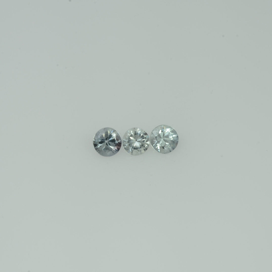 3.5-5.0 mm Natural Whitish Yellow Green Sapphire Loose Gemstone Round Diamond Cut Vs Quality