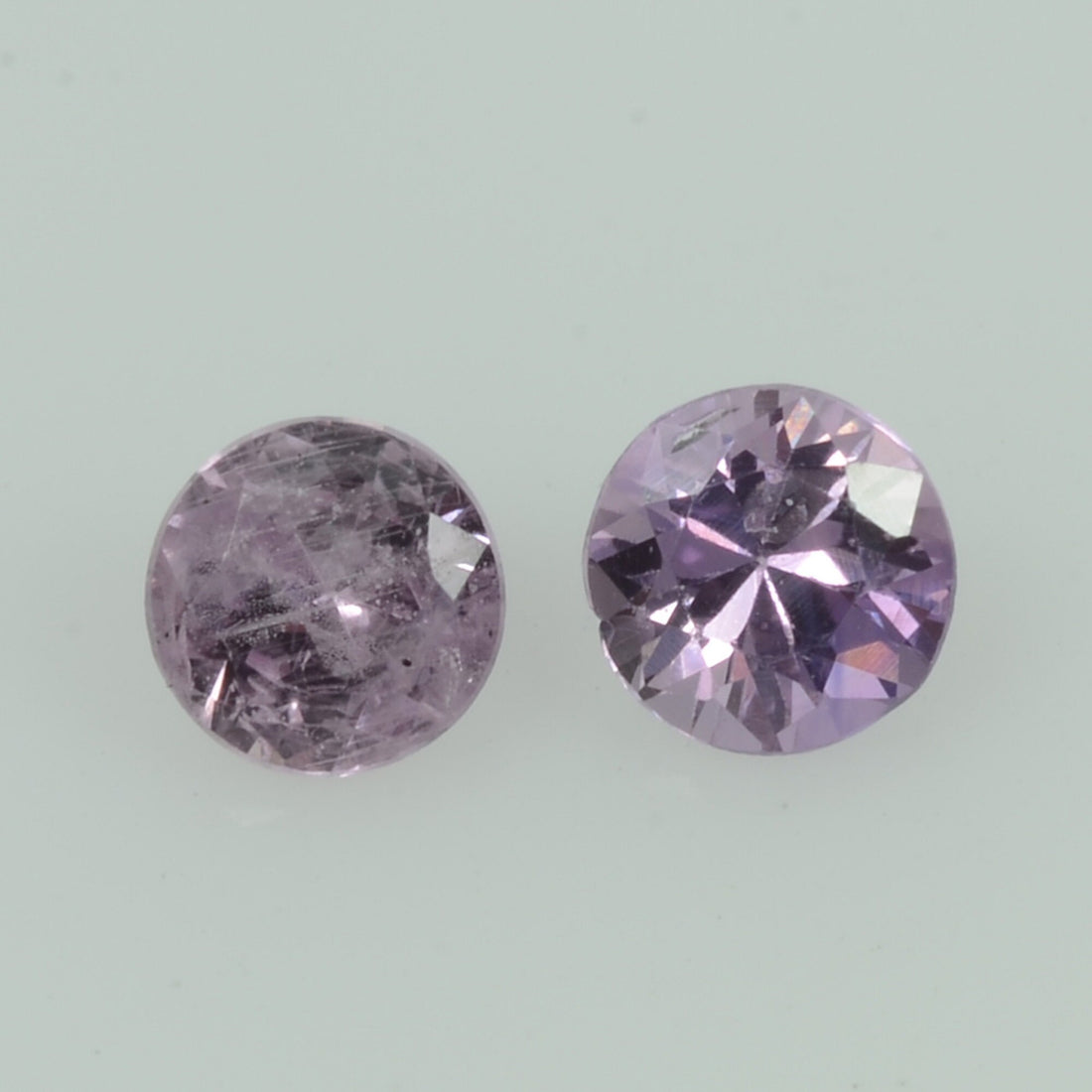 2.5-3.5 mm Natural Lavender Purple Sapphire Loose Gemstone VS Quality Round Diamond Cut