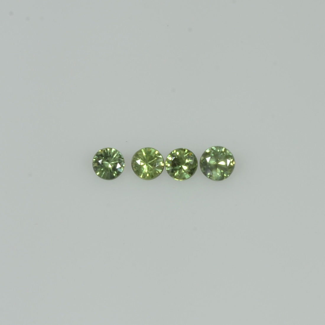 2.5-3.0 mm Natural Green Sapphire Loose Gemstone Round Diamond Cut Vs Quality Color