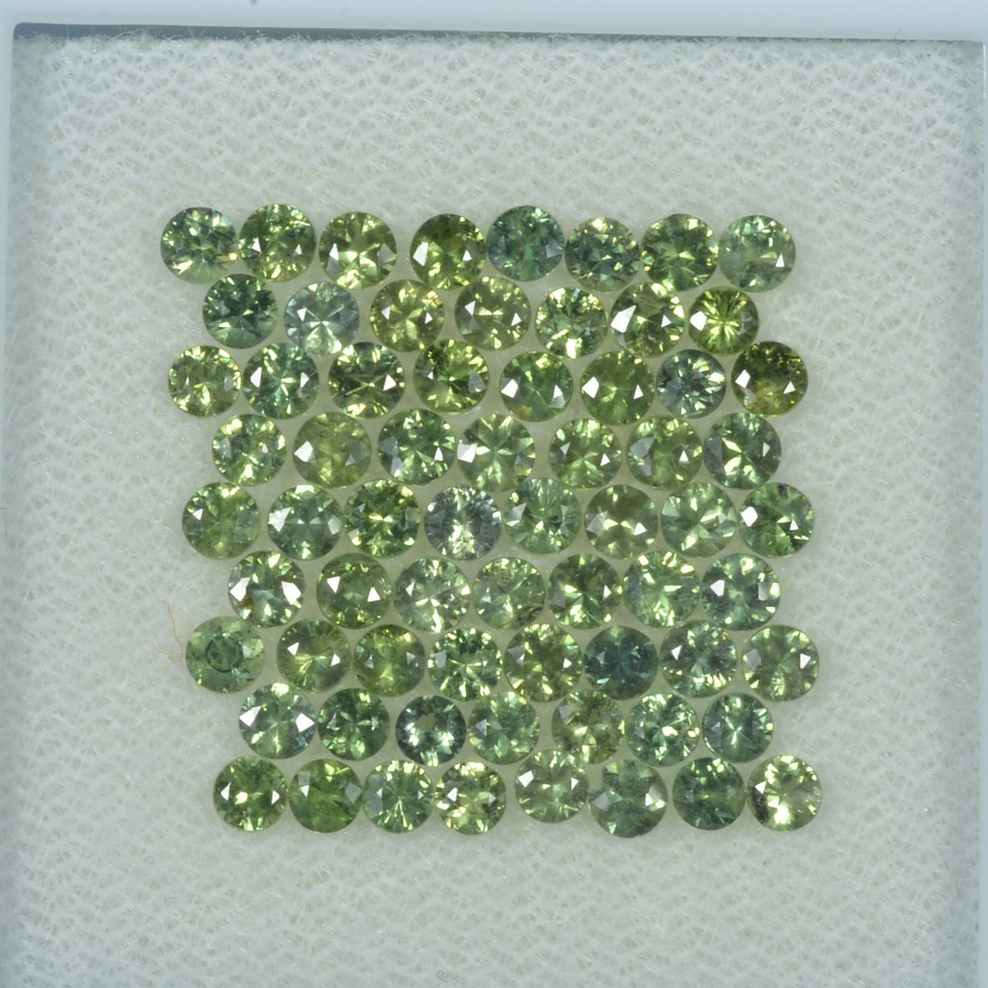 2.5-3.0 mm Natural Green Sapphire Loose Gemstone Round Diamond Cut Vs Quality Color
