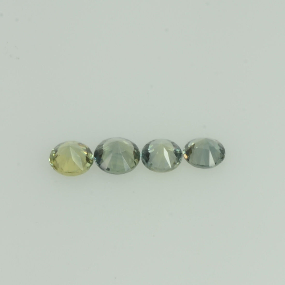 1.1 -3.5 mm Natural Greenish Yellow  Sapphire Loose Gemstone Round Diamond Cut Vs Quality Color