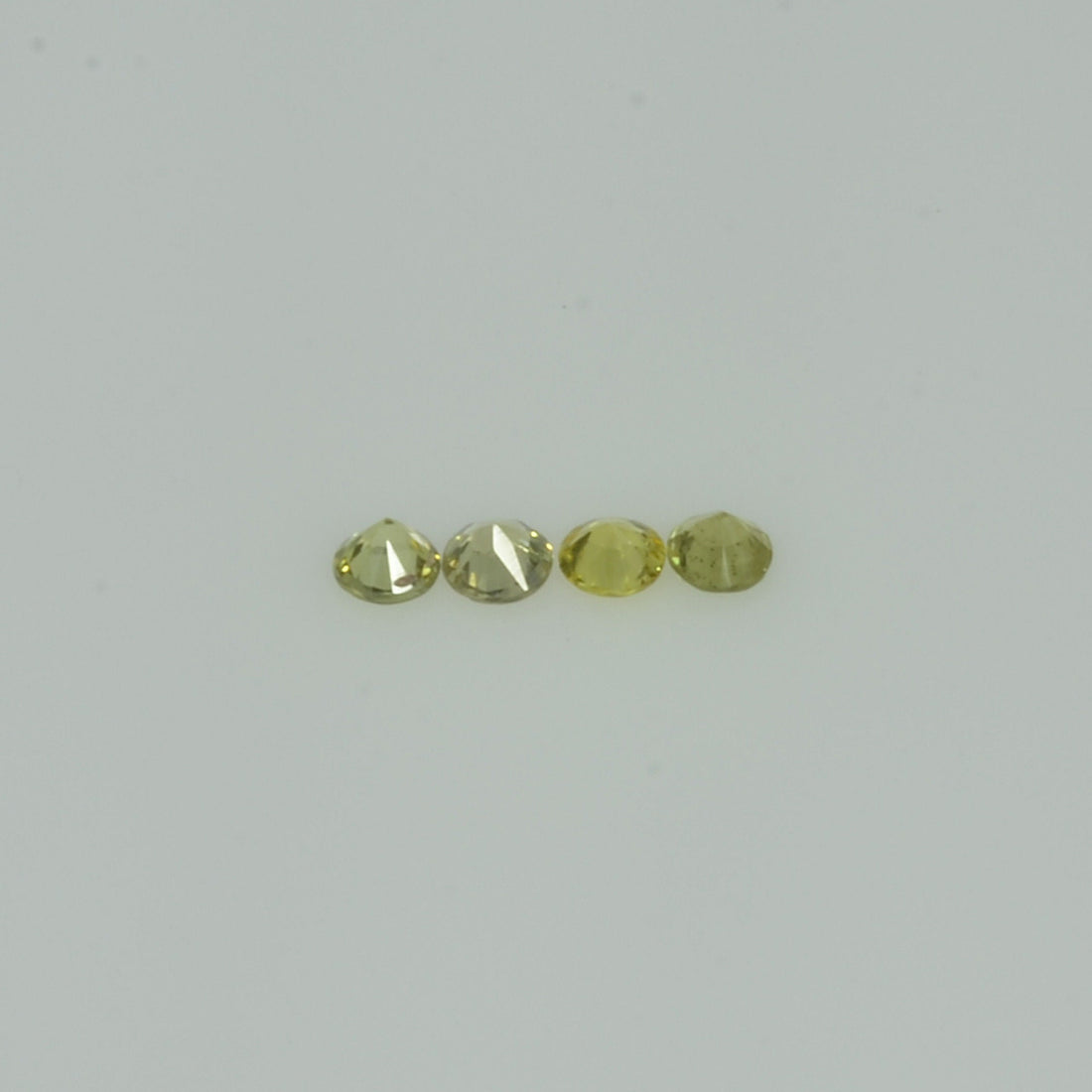 1.4-3.5  mm Natural Yellowish Green Sapphire Loose Gemstone Round Diamond Cut Vs Quality Color
