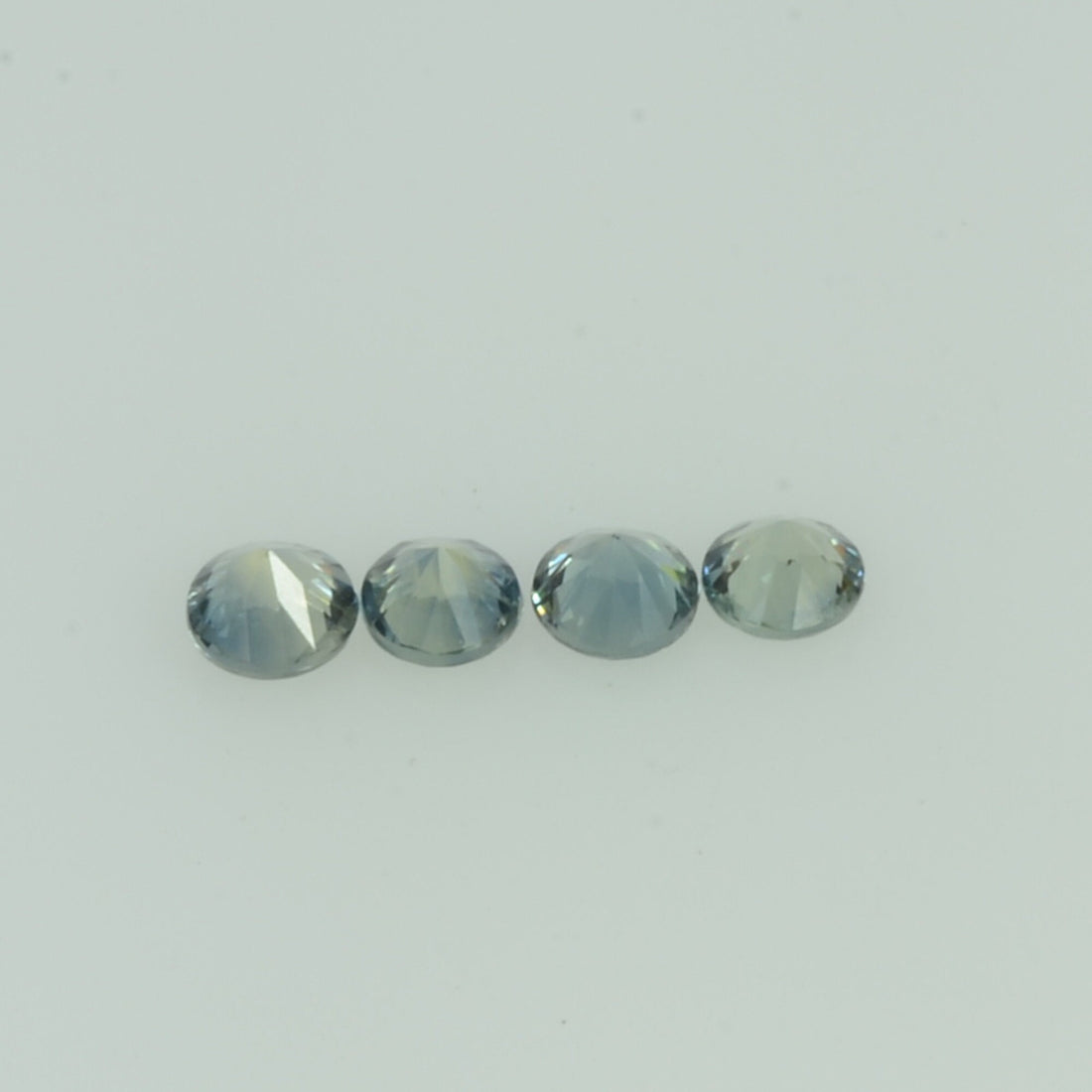 2.1-4.0 mm Natural Greenish Yellow Sapphire Loose Gemstone Round Diamond Cut Vs Quality Color