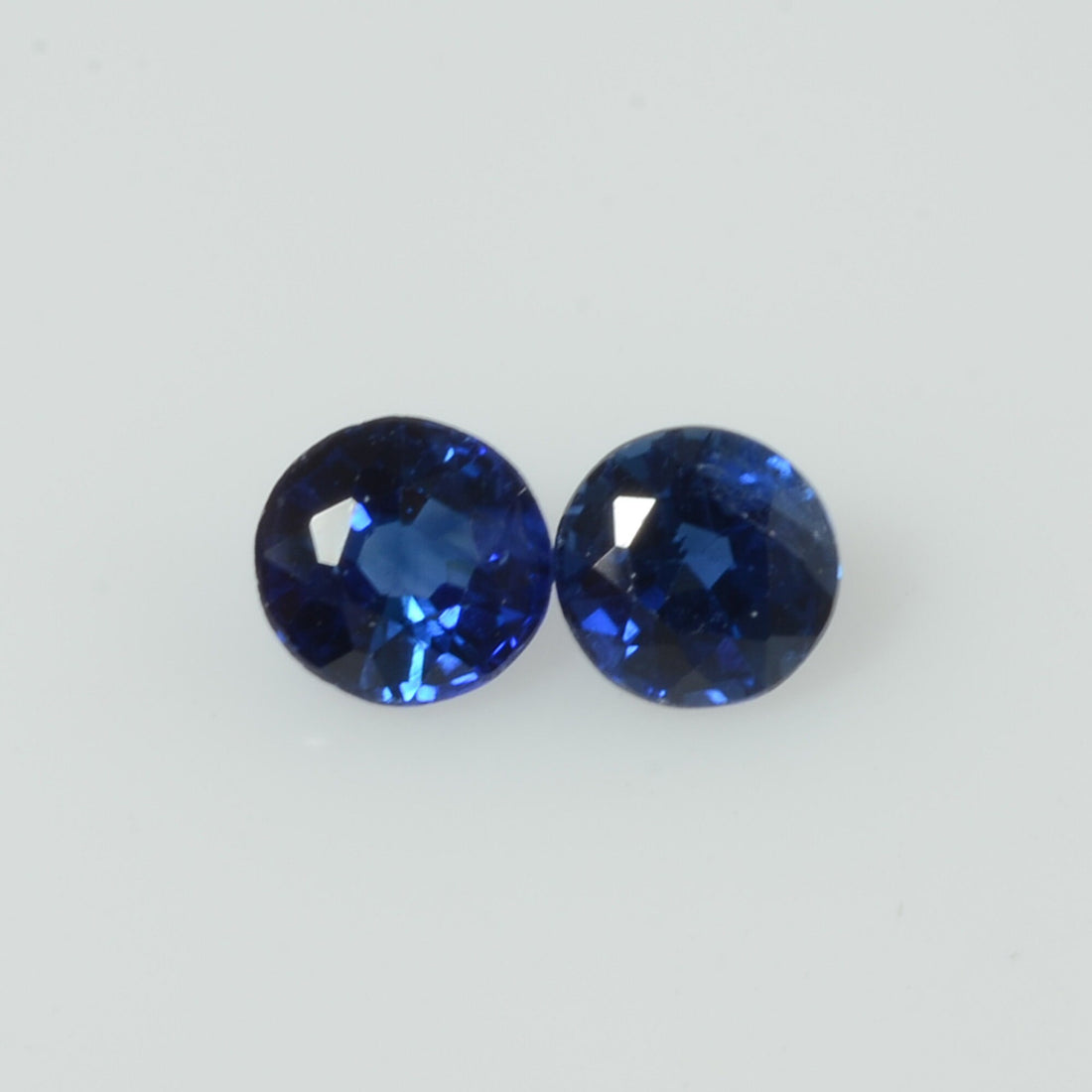 3.9 mm Natural Blue Sapphire Loose Gemstone Round Diamond Cut