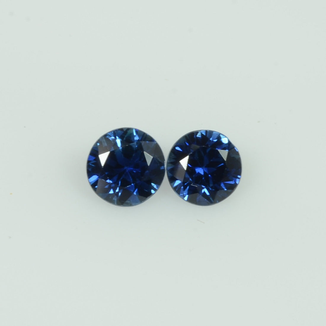 4-4.5 mm Natural Blue Sapphire Loose Gemstone Round Diamond Cut
